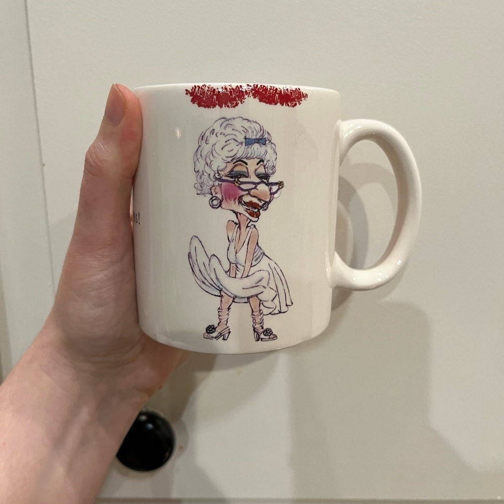 BIDDYS STILL THE SEX GODDESS DENTURE MUG. Funny 4494 collectors mug Marilyn